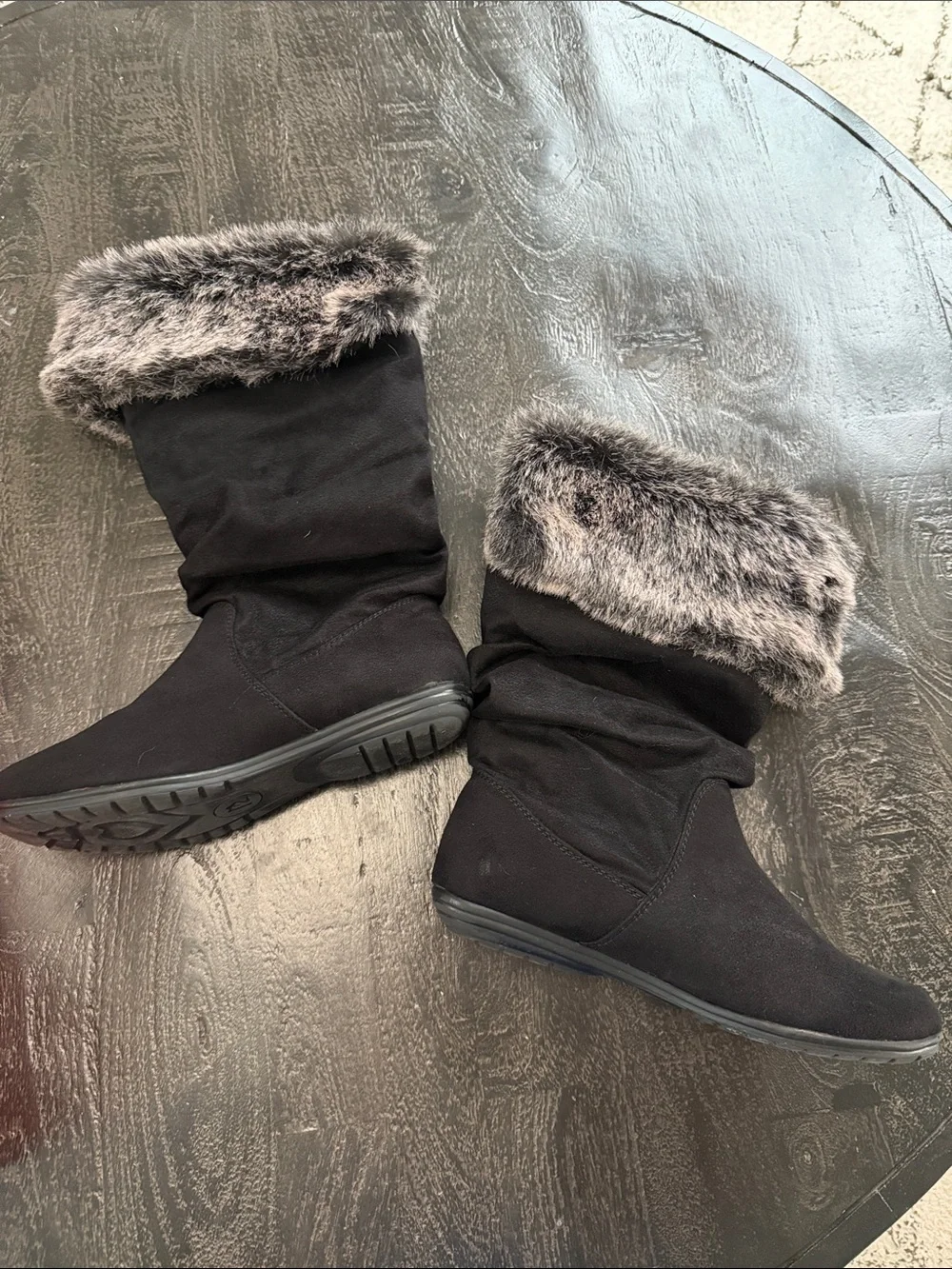 R2 Black Mid-Calf Winter Boots with Gray Faux Fur Cuff